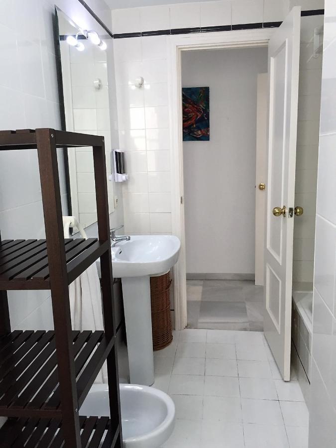 Luminoso Y Amplio Apartamento En El Centro Historico De Sevilla Eksteriør bilde